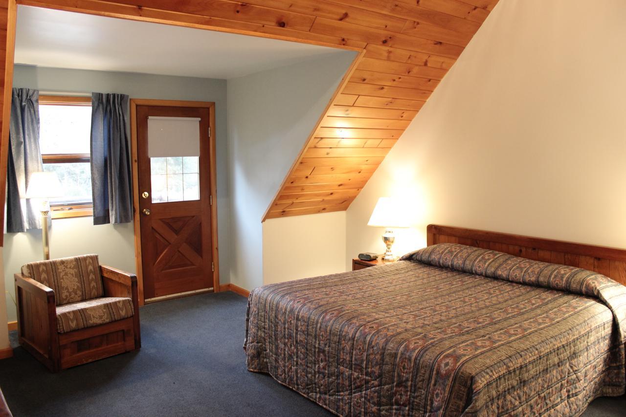 Woodsville Nootka Lodge מראה חיצוני תמונה