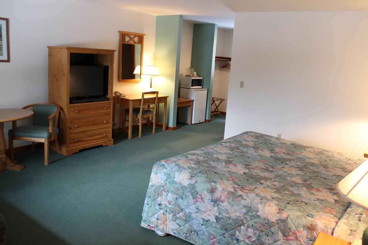 Woodsville Nootka Lodge מראה חיצוני תמונה