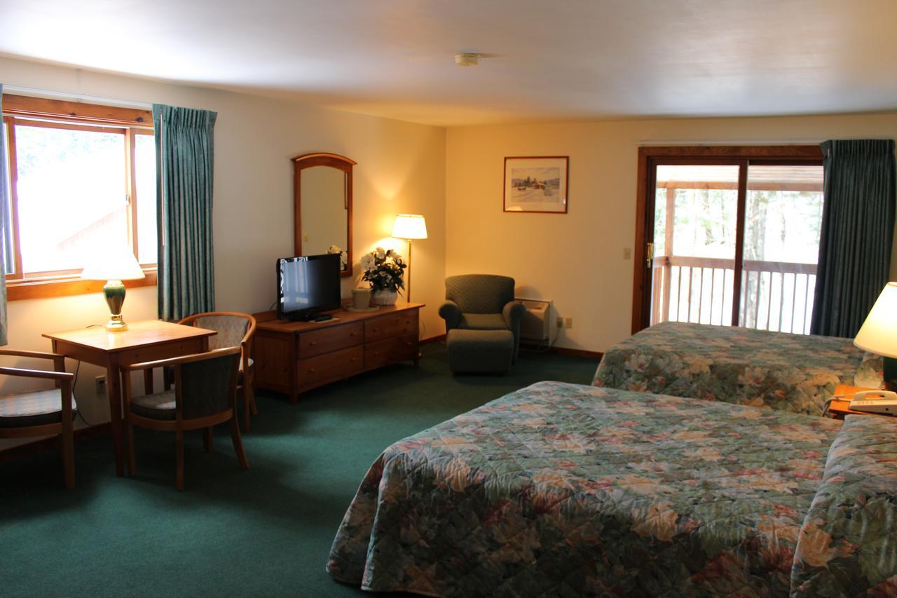 Woodsville Nootka Lodge מראה חיצוני תמונה