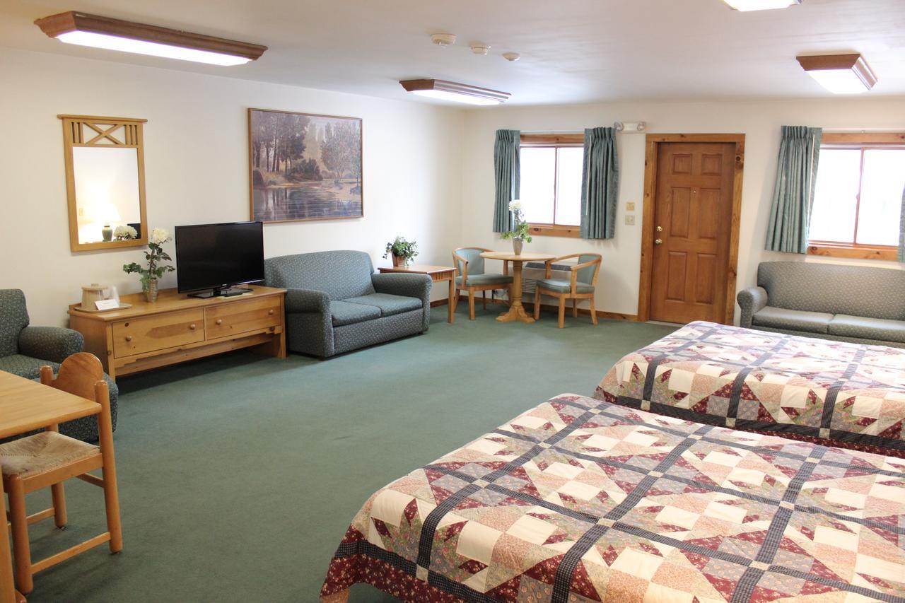 Woodsville Nootka Lodge מראה חיצוני תמונה