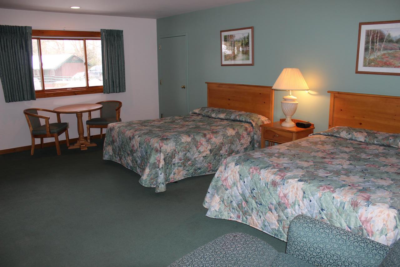 Woodsville Nootka Lodge מראה חיצוני תמונה