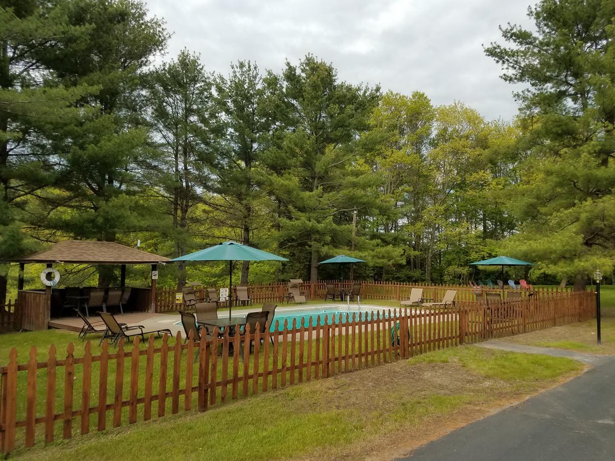 Woodsville Nootka Lodge מראה חיצוני תמונה