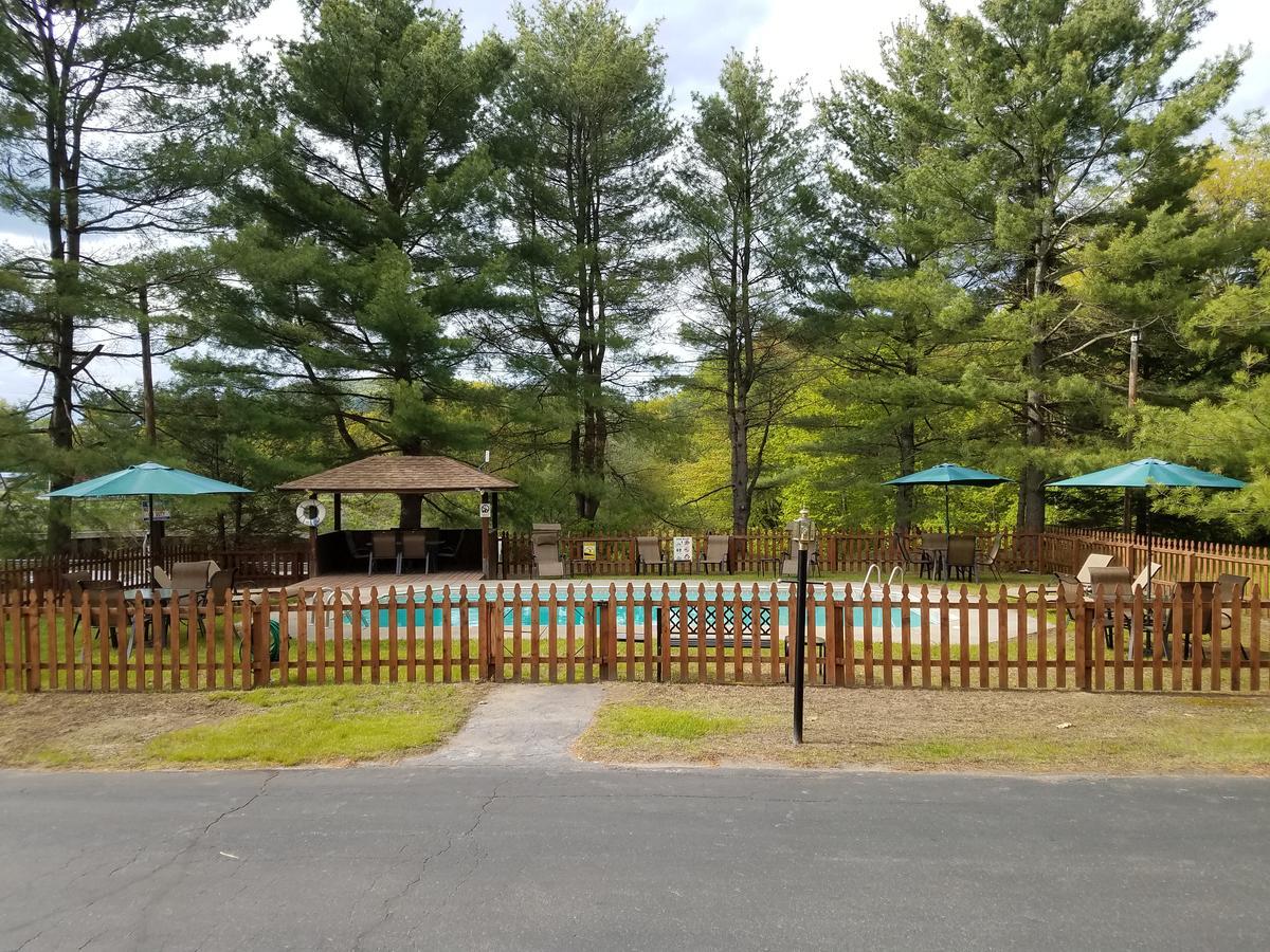 Woodsville Nootka Lodge מראה חיצוני תמונה